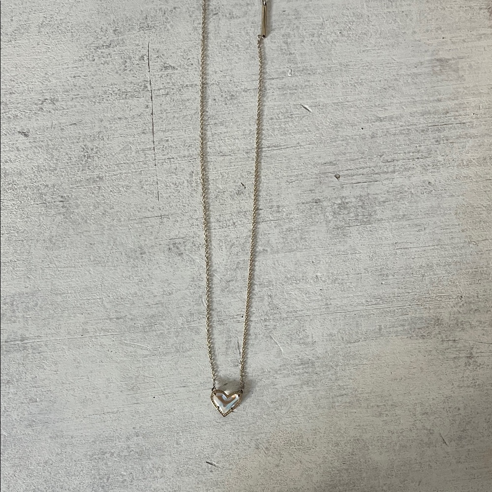 Kendra Scott heart necklace